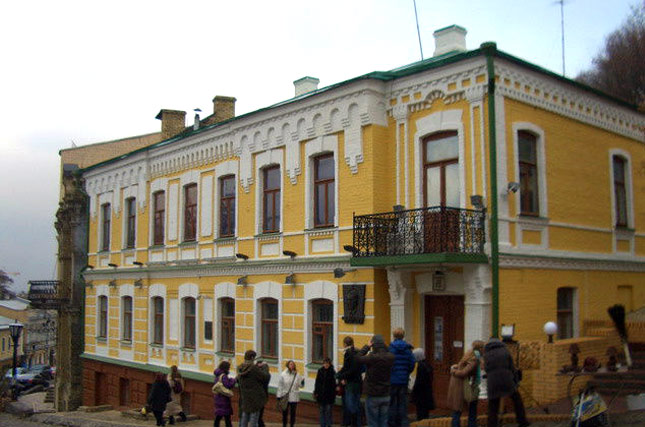 ����� ��������� � �����